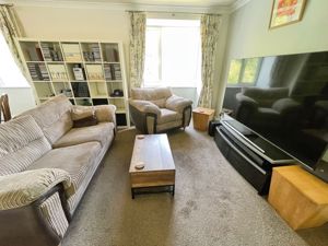 Lounge- click for photo gallery